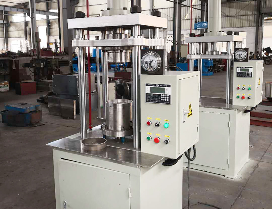 �ķ�ģ���C